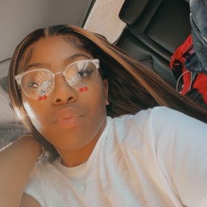 Meet your Posher, Imani